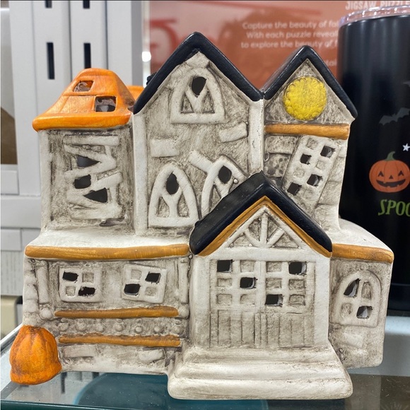 Light-Up Haunted House Flickering Light Luminary - Picture 1 of 8